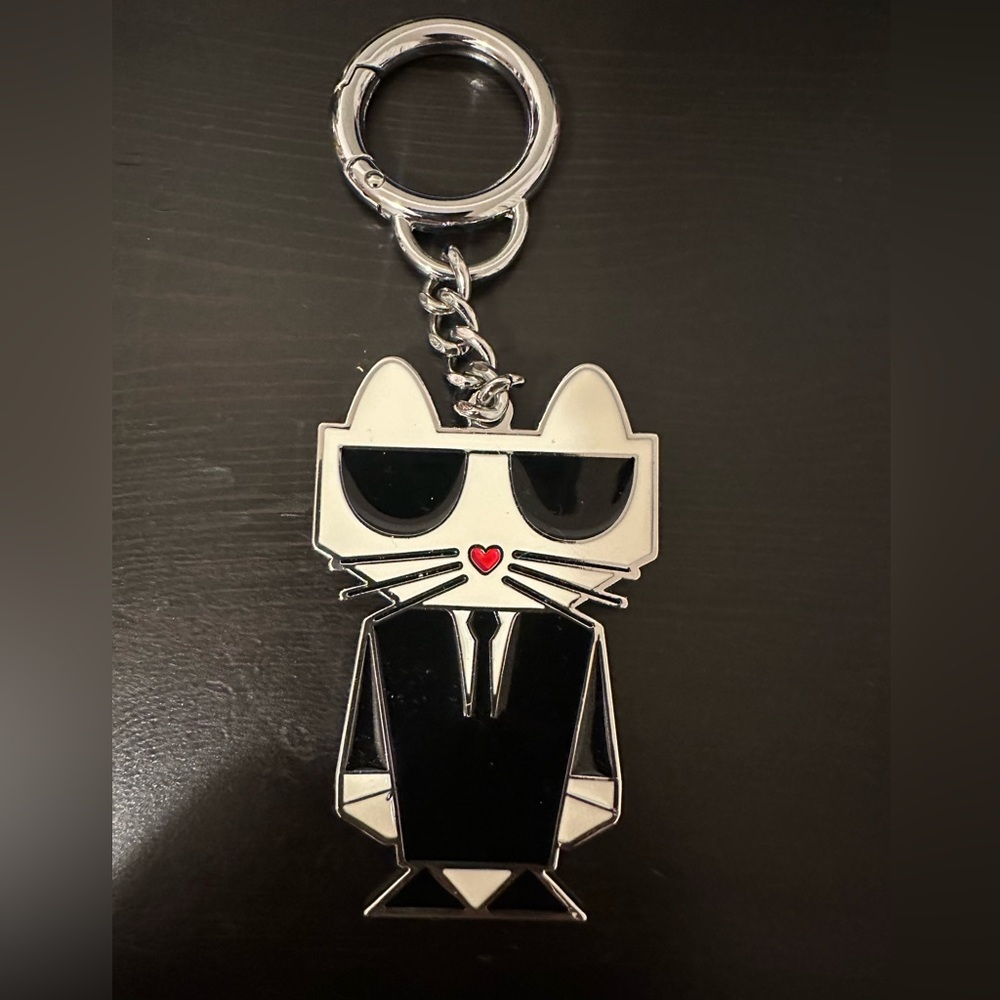 Karl lagerfeld “Cat”Keychain